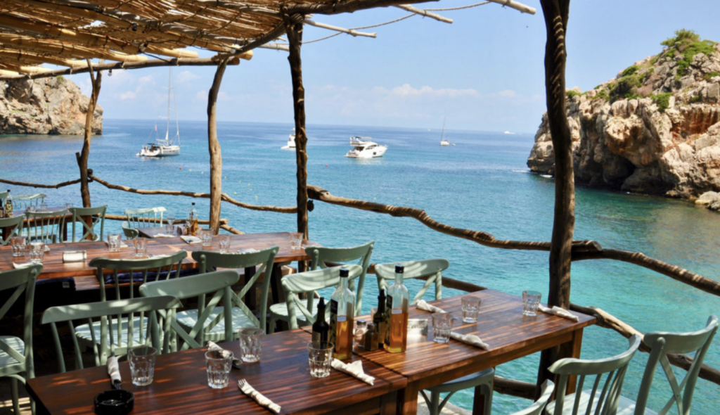 Beachclub Teambuilding auf Mallorca